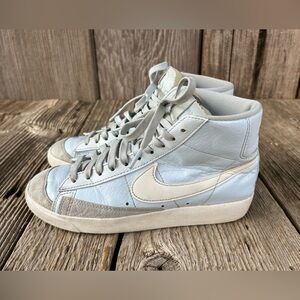 Women’s Nike Blazer Mid ‘77 Blue tint sneaker